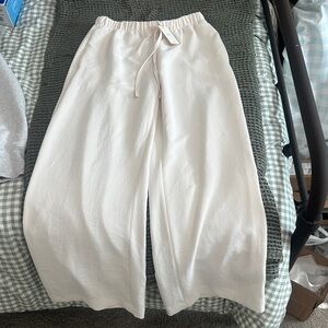 NWT- Aritzia Wilfred Lodge Pants, M Regular